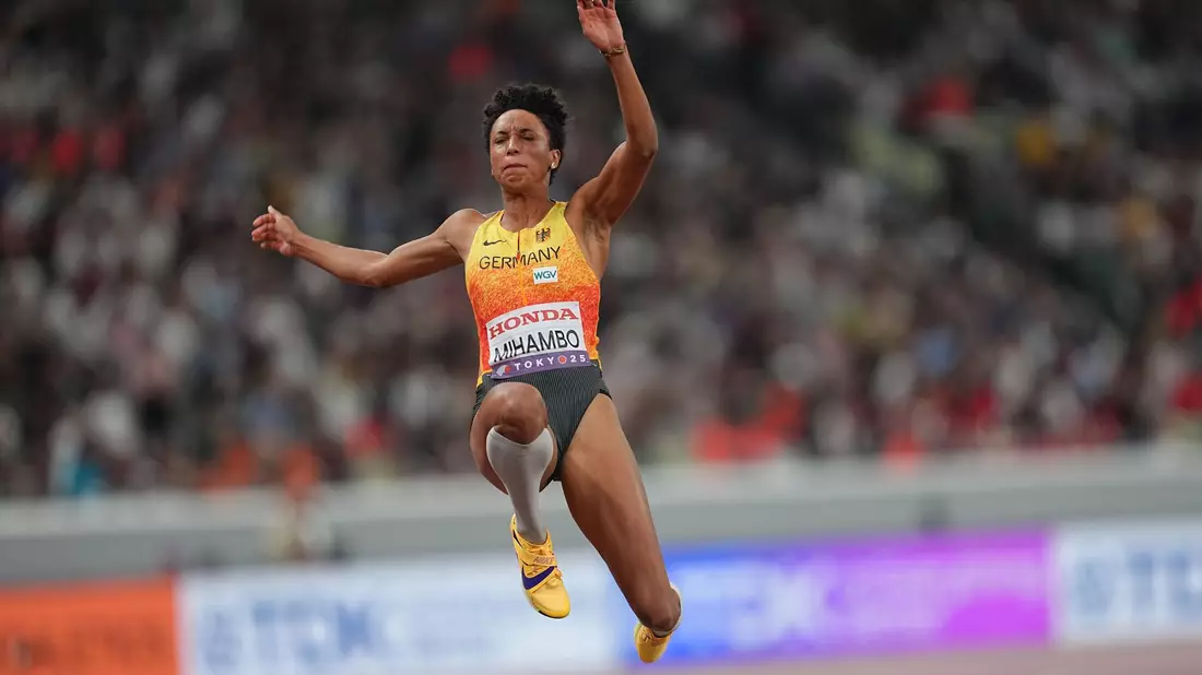 Auch bei der WM im vorigen Jahr stand Malaika Mihambo auf dem Podium. (Archivbild) - Bild: Michael Kappeler/dpa