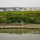 Blick auf das Kernkraftwerk Cernavoda, das aufgrund des extrem niedrigen Wasserstands der Donau ganz abgeschaltet wird. - Bild: Andreea Alexandru/AP/dpa