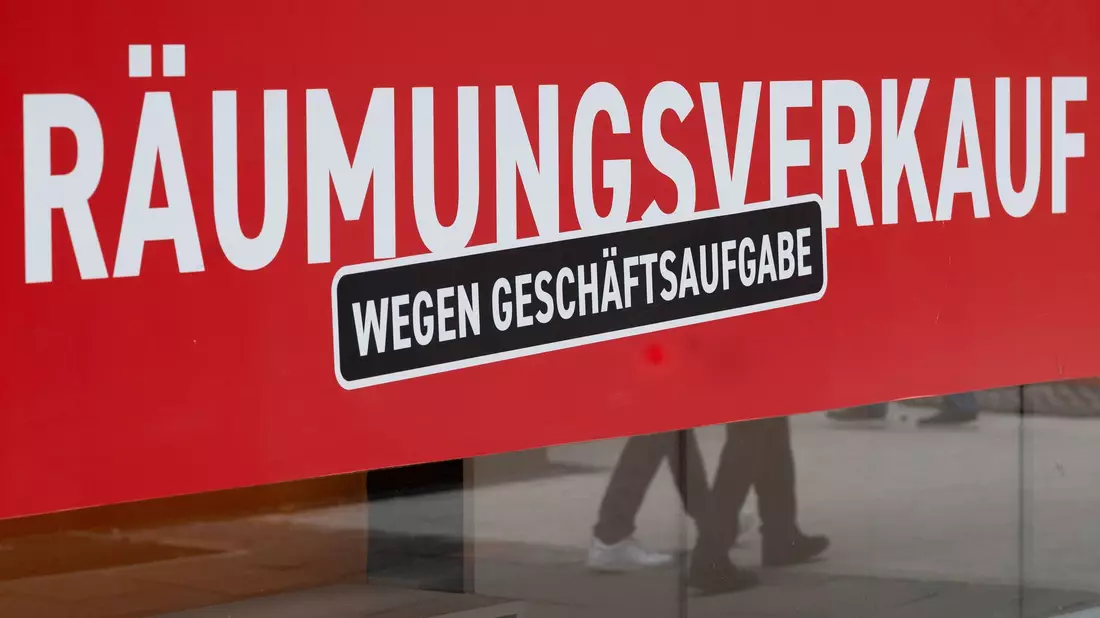 Seit Monaten steigen die Pleitezahlen in Deutschland, eine Trendwende ist nach Einschätzung von Experten nicht in Sicht. (Symbolbild) - Bild: Bernd Weißbrod/dpa