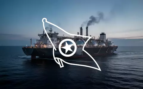 Industrielles Flüssigerdgas-Schiff auf ruhigem Ozean bei Dämmerung - Foto: über boerse-global.de