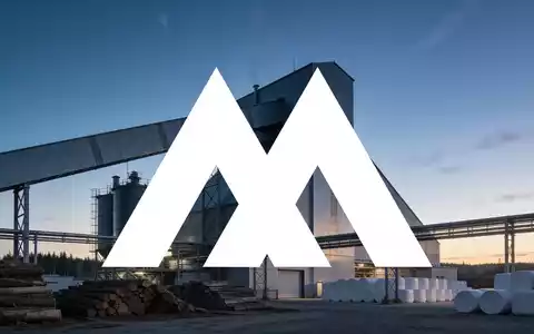 Moderne, minimalistische industrielle Anlage der Zellstoff- und Papierindustrie bei Sonnenaufgang. - Foto: über boerse-global.de
