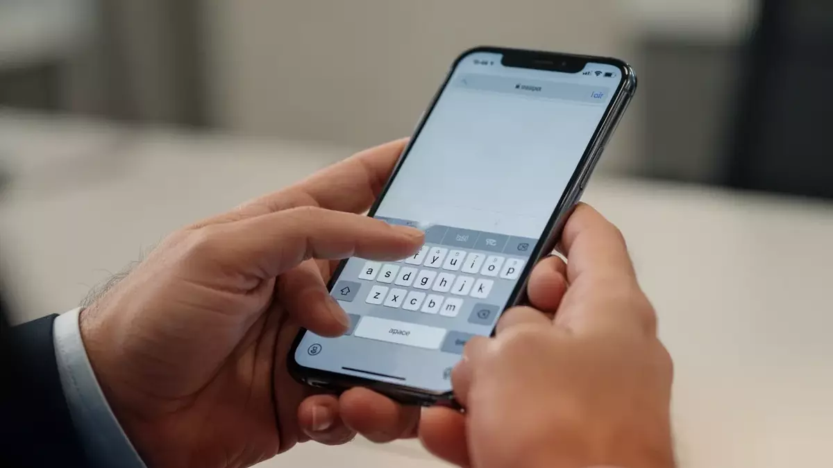 iPhone-Experten-Guides: Tastatur-Tricks und iMessage-Speicher-Tipps