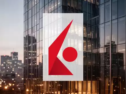 Moderne Glasfassade eines Finanzgebäudes in der Dämmerung mit atmosphärischer Beleuchtung. - Foto: über boerse-global.de