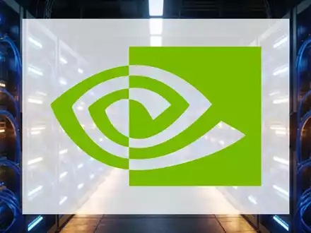Modernes Rechenzentrum mit leuchtenden Server-Racks und Glasfaserkabeln als Symbol für digitale Infrastruktur. - Foto: über boerse-global.de