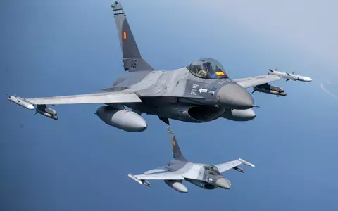 Im Baltikum übernehmen Kampfjets aus Nato-Staaten die Luftraumüberwachung. (Archivbild)  - Foto: Mindaugas Kulbis/AP