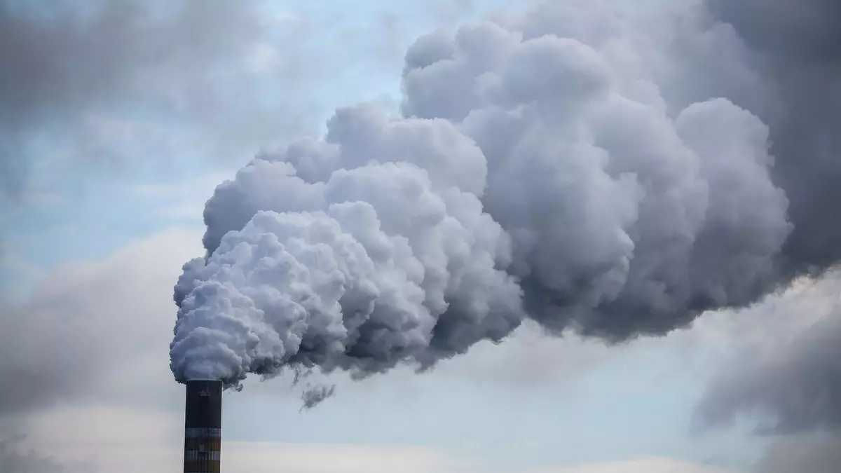 Der Emissionshandel darf die Wirtschaft aus Sicht von Katherina Reiche nicht zu stark belasten. (Symbolbild) - Bild: Jan Woitas/dpa