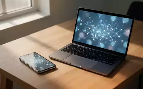 Ein modernes, minimalistisches Büro-Setup mit einem Smartphone und einem Laptop auf einem Holztisch bei natürlichem Licht. - Foto: über boerse-global.de