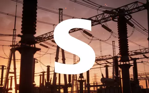 Industrielle elektrische Infrastruktur und Hochspannungsleitungen als Symbol für technologische Energieversorgung. - Foto: über boerse-global.de