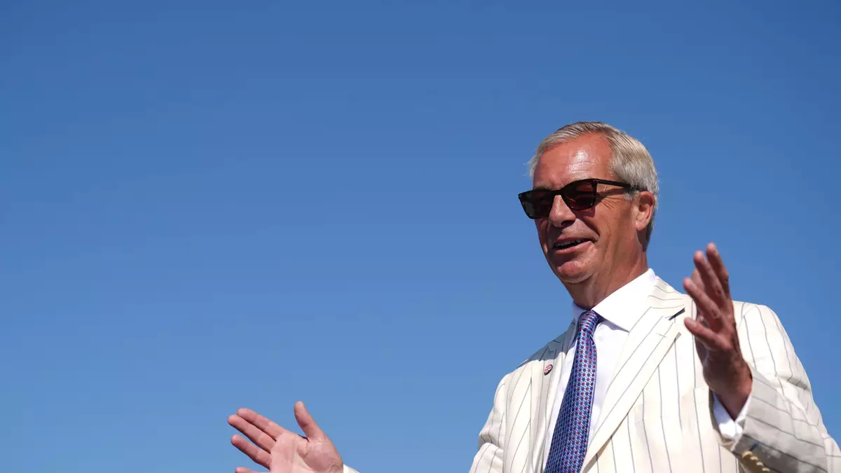 Brexit-Vorkämpfer Nigel Farage kehrt wieder ins Parlament zurück.  - Bild: Joe Giddens/PA Wire/dpa