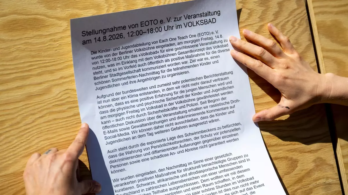 In einer Stellungnahme begründet der Verein Eoto die Absage der Veranstaltung. - Bild: Christophe Gateau/dpa