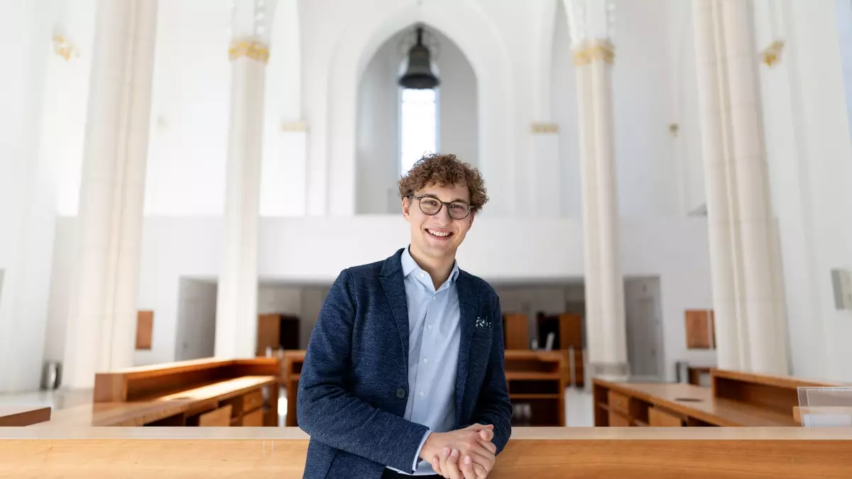 Offiziell hat Aurel Dawidiuk sein Amt zwar seit einigen Tagen inne, aber sein Antrittskonzert ist erst im September.  - Bild: Fabian Strauch/dpa