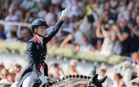 Titel verteidigt: Charlotte Fry - Foto: Rolf Vennenbernd/dpa