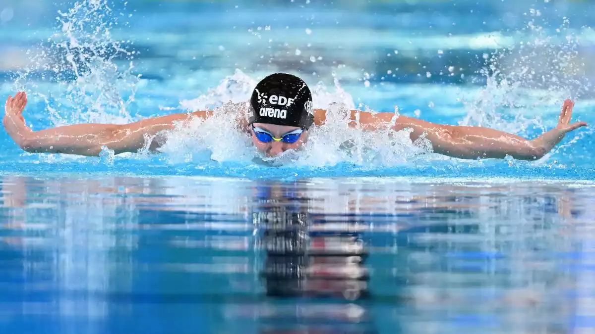 Angelina Köhler gewann Silber über 100 Meter Schmetterling. - Bild: Emma Da Silva/AP/dpa