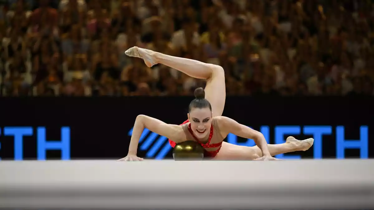 Darja Varfolomeev hat zum dritten Mal WM-Gold im Mehrkampf gewonnen. - Bild: Marijan Murat/dpa