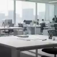 Moderner, heller Büroarbeitsplatz mit minimalistischer Einrichtung und natürlichem Tageslicht. - Foto: über boerse-global.de