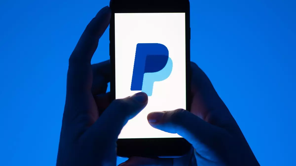 Große Konkurrenz: Der US-Bezahlriese Paypal. (Symbolbild) - Bild: Sebastian Kahnert/dpa