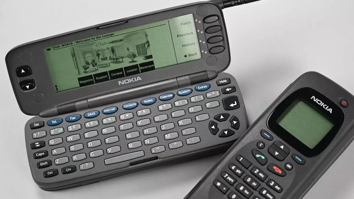 Nokia 9000 Communicator - Mobiles Büro zum stolzen Preis - Bild: Arne Dedert/dpa