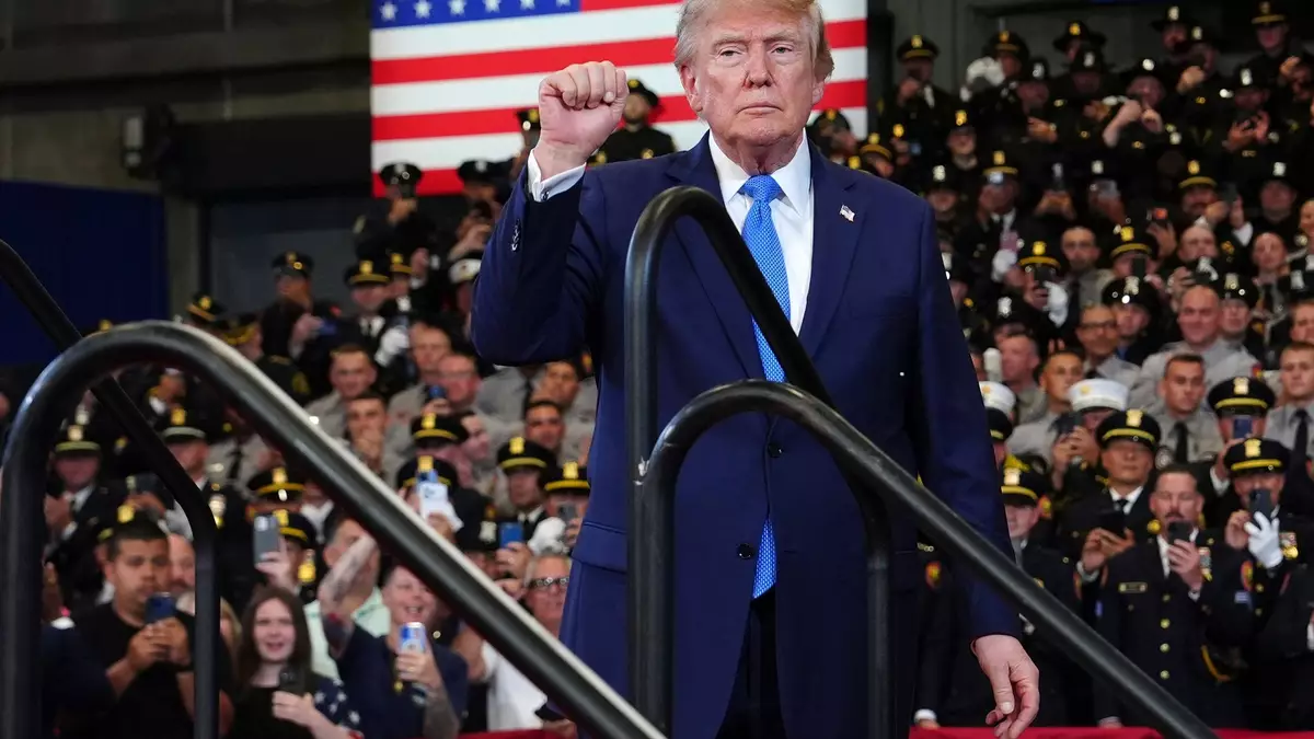 Trump will Straße von Hormus zu US-Gebiet machen. - Bild: Julia Demaree Nikhinson/AP/dpa