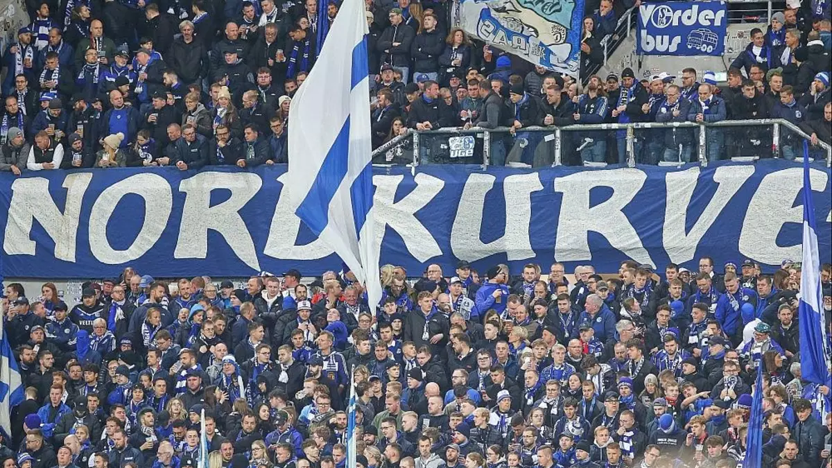 Schalke-Chef kritisiert TV-Geld-Verteilung