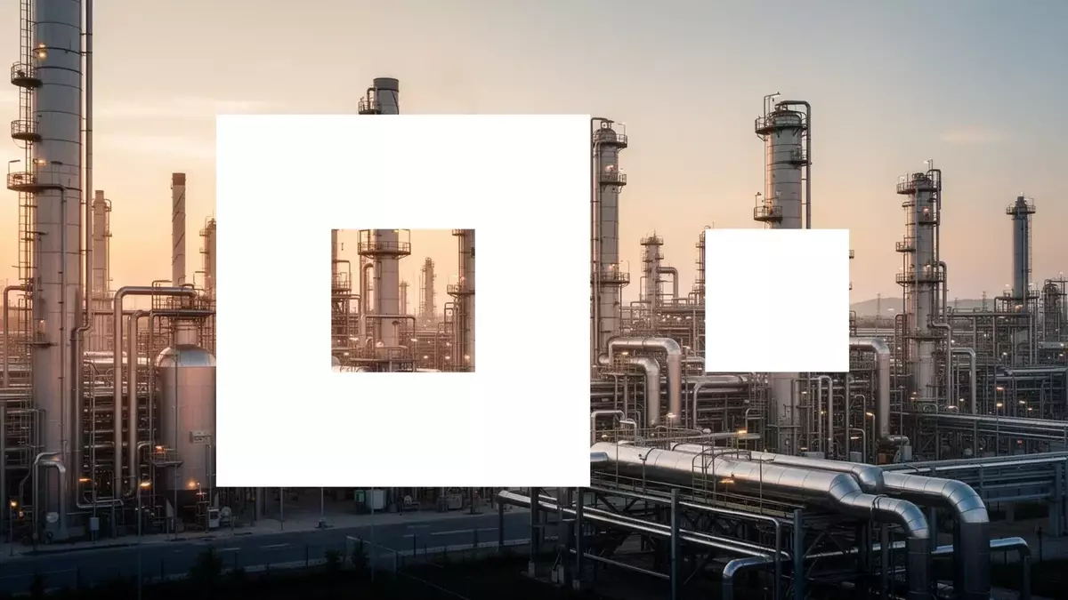 BASF Stock Rises Despite Rhine Low Water, Buyback Supports Shares
