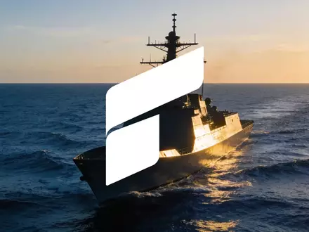 Ein modernes Kriegsschiff auf hoher See symbolisiert maritime Verteidigung und Rüstungstechnologie. - Foto: über boerse-global.de