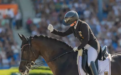 Isabell Werth gewinnt Bronze. - Foto: Rolf Vennenbernd/dpa
