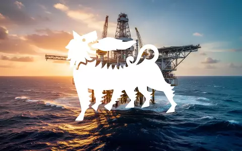 Moderne Offshore-Ölplattform bei Sonnenuntergang als Symbol für den Energiesektor und Kapitalausschüttungen. - Foto: über boerse-global.de