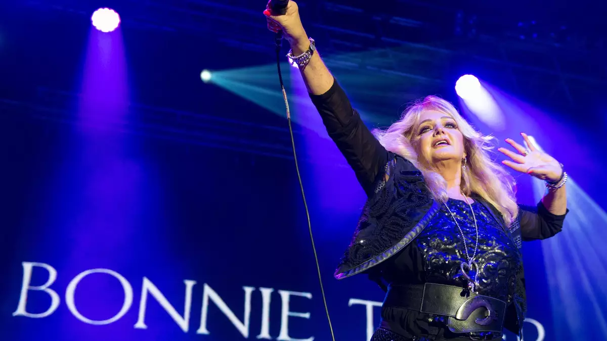 Bonnie Tyler verstarb im Juli in Portugal. (Archivbild) - Bild: Vít Èerný/CTK/dpa