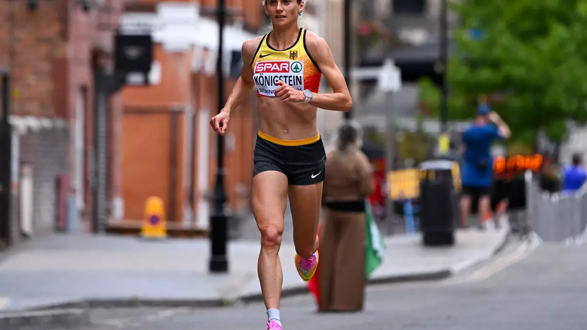 Fabienne Königstein lief anfangs vorn mit, musste im schweren EM-Marathon dann aber aufgeben. - Bild: Sven Hoppe/dpa