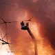 Weil es den ukrainischen Streitkräften nach viereinhalb Jahren Krieg an Munition zur Raketenabwehr mangelt, hat Russland seine Angriffe mit ballistischen Raketen auf Kiew und andere Städte zuletzt verstärkt. - Bild: Francisco Seco/AP/dpa