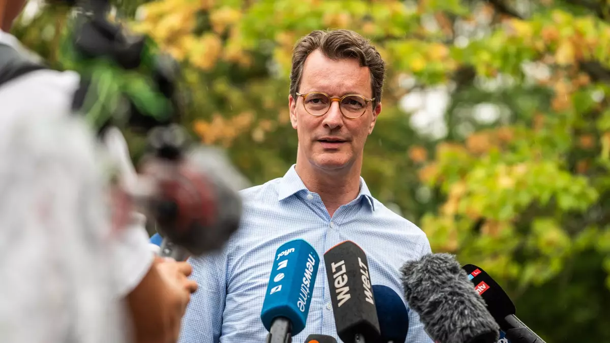 Mehrere Regierungsmitglieder informierten sich vor Ort.  - Bild: Christian Knieps/dpa