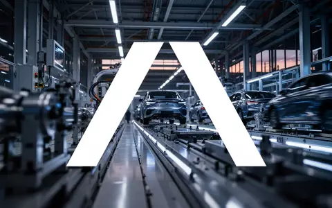 Moderne, technologische Fertigungsanlage der Automobilindustrie in stimmungsvoller Beleuchtung. - Foto: über boerse-global.de