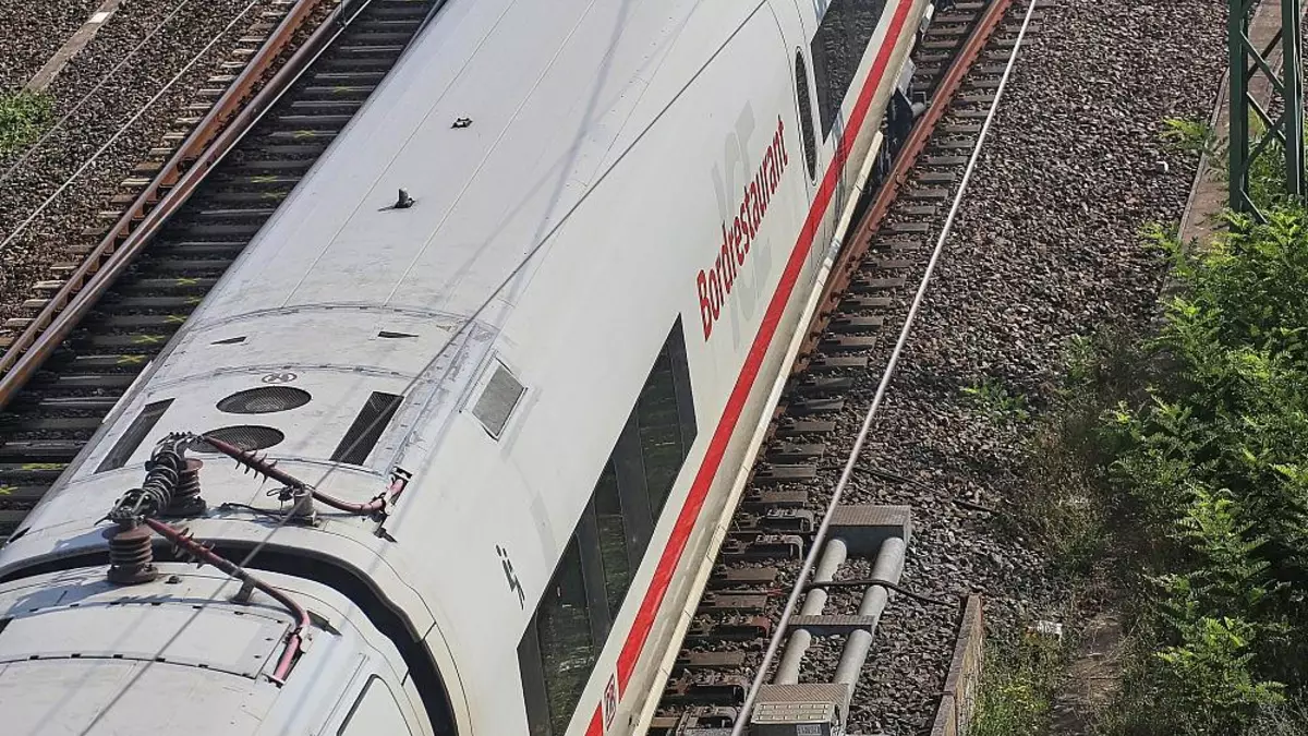 Bahn hielt 800.000 Wasserpackungen für Hitzenotfälle bereit
