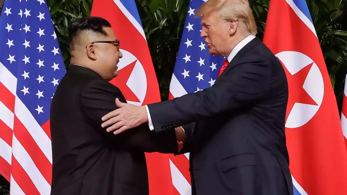 US-Präsident Trump will ein hervorragendes Verhältnis zu Nordkoreas Machthaber Kim haben. (Archivbild)  - Bild: Evan Vucci/AP/dpa