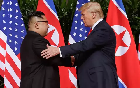US-Präsident Trump will ein hervorragendes Verhältnis zu Nordkoreas Machthaber Kim haben. (Archivbild)  - Foto: Evan Vucci/AP/dpa