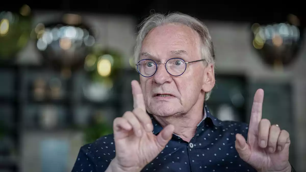 Die Betrachtung des «Ossi» von oben herab in den Medien aus westdeutscher Perspektive sei letztlich eine Verstärkung für die AfD im Osten, meint Haseloff.  - Bild: Kay Nietfeld/dpa
