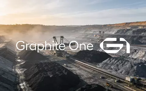 Abstrakte Darstellung einer modernen Rohstoffgewinnung in einer industriellen Landschaft bei Sonnenaufgang. - Foto: über boerse-global.de