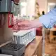Der Paritätische Gesamtverband fordert ein Sofortprogramm für Pflegeheime und Krankenhäuser. - Bild: Hannes P. Albert/dpa