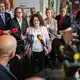 Die Fraktionsvorsitzende des BSW im Thüringer Landtag, Sigrid Hupach (M), erklärt das Votum der Landtagsfraktion.  - Bild: Jacob Schröter/dpa