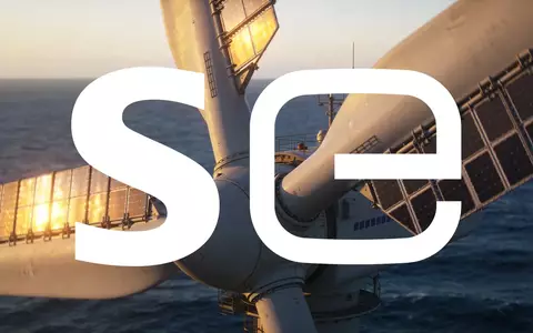 Moderne Offshore-Windkraftanlage bei Sonnenuntergang als Symbol für industrielle Auftragseingänge im Energiesektor. - Foto: über boerse-global.de