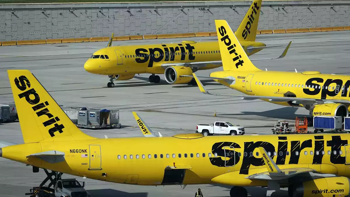 Nach der Spirit-Pleite soll Googles KI aus der Kommunikation der Airline-Mitarbeiter lernen. (Archivbild) - Bild: Joe Cavaretta/TNS via ZUMA Press Wire/dpa