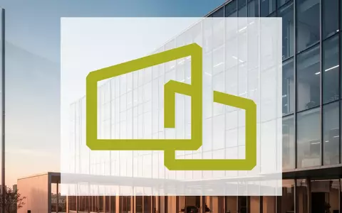 Moderne Glasfassade eines Bürogebäudes bei klarem Himmel als Symbol für den Immobilienmarkt. - Foto: über boerse-global.de