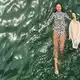 Yoga-Lehrerin Alik Ohanian ist eng mit dem Pelkian verbunden. Sie gehen regelmäßig zusammen schwimmen. - Bild: Tony Issa/dpa