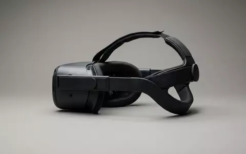 Fotorealistische Studioaufnahme von VR-Headset zum Thema Pimax Dream Air VR-Headset, klare Lichtfuehrung - Foto: THN