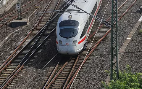 ICE T auf Bahnstrecke (Archiv) - Foto: via dts Nachrichtenagentur