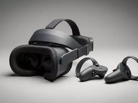 Fotorealistische Studioaufnahme von VR-Headset zum Thema Pico G3 Enterprise VR-Headset, klare Lichtfuehrung - Foto: THN