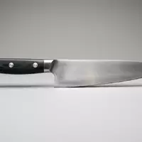 Fotorealistische Studioaufnahme von Kochmesser zum Thema Wüsthof Classic Kochmesser 20cm, klare Lichtfuehrung - Foto: THN