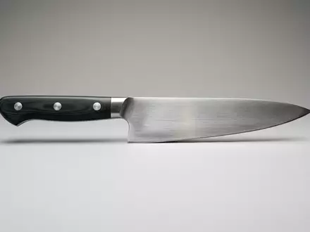 Fotorealistische Studioaufnahme von Kochmesser zum Thema Wüsthof Classic Kochmesser 20cm, klare Lichtfuehrung - Foto: THN