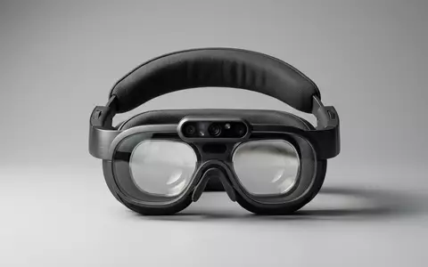 Fotorealistische Studioaufnahme von Datenbrille zum Thema Microsoft HoloLens 2 AR-Headset, klare Lichtfuehrung - Foto: THN