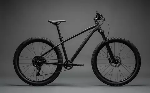 Fotorealistische Studioaufnahme von Mountainbike zum Thema LSBIKE 26 Zoll Mountainbike, klare Lichtfuehrung - Foto: THN